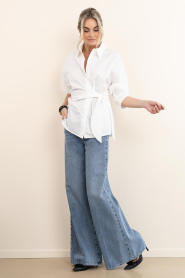 Club L'avenir |  Blouse with tied detail Seliy | natural | Picture 3