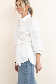 Club L'avenir |  Blouse with tied detail Seliy | natural | Picture 7