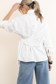 Club L'avenir |  Blouse with tied detail Seliy | natural | Picture 9