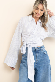 Club L'avenir |  Wrap striped blouse Macy | white-blue | Picture 7