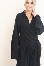 Club L'avenir |  Linen viscose mix top Zula | black | Picture 4