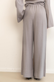 Club L'avenir |  Linen viscose mix trousers Zadar | taupe | Picture 7