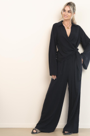 Club L'avenir |  Linen viscose mix trousers Zadar | black | Picture 2