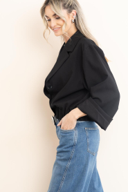 Club L'avenir |  Cropped blazer Veya | black | Picture 7