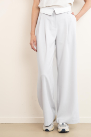 Club L'avenir :  Trousers with flap Alaya | natural - img4