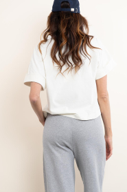 Club L'avenir |  Cropped T-shirt Mary | natural | Picture 7