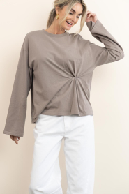 Club L'avenir |  Top with tied detail Meli | taupe | Picture 4