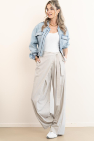 Club L'avenir |  Trousers with bow detail Miles | beige | Picture 2