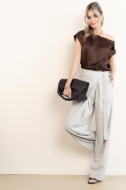 Club L'avenir |  Trousers with bow detail Miles | beige | Picture 3