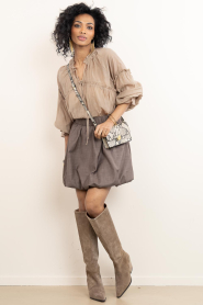 Second Female :  Chiffon top Tundra | beige - img10