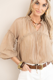 Second Female :  Chiffon top Tundra | beige - img2