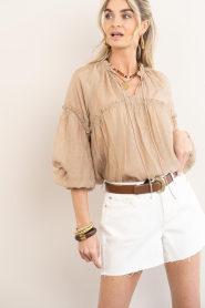 Second Female :  Chiffon top Tundra | beige - img5