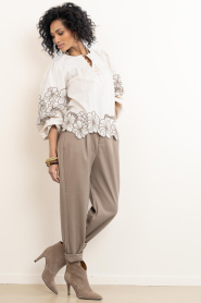Second Female |  Blouse with embroidery Elinor | beige | Picture 5