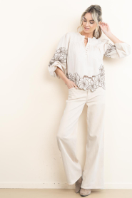 Second Female |  Blouse with embroidery Elinor | beige | Picture 3