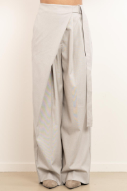 Second Female :  Trousers Sharo | beige - img5