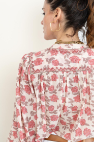 Maison Hotel :  Blouse with print Mary | pink - img10