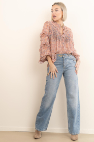 Maison Hotel :  Blouse with print and ruffles Cosima | pink - img3