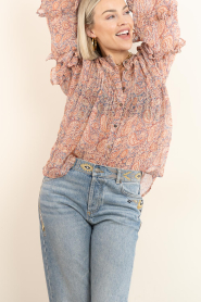 Maison Hotel :  Blouse with print and ruffles Cosima | pink - img6