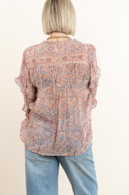 Maison Hotel :  Blouse with print and ruffles Cosima | pink - img8