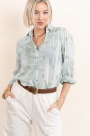 Maison Hotel :  Tie dye blouse with embroidery Rani | green - img6
