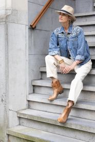 Maison Hotel :  Denim jacket with embroidery Loretta | blue - img2