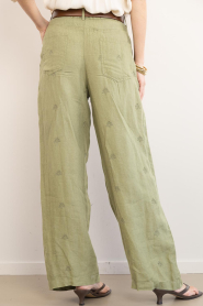 Maison Hotel :  Trousers with embroidery Otto | green - img7
