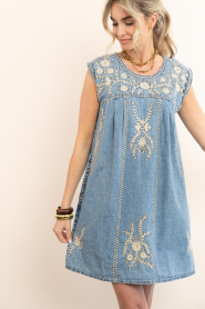 Maison Hotel |  Denim mini dress with embroidery Sylvie | blue | Picture 4