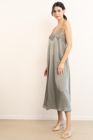 IRO |  Satin dress with lace details Bailar | green | Picture 4