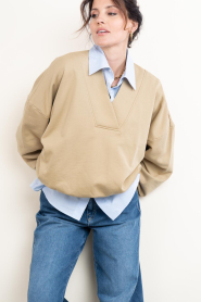 March23 |  Oversized sweater with V-neck Tranquil | beige | Picture 5