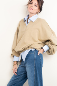 March23 |  Oversized sweater with V-neck Tranquil | beige | Picture 6