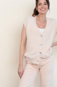 March23 |  Sleeveless angora cardigan Identity | zalm | Picture 4