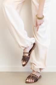 Caryatis |  Leather sandals with studs Cassandra | brown | Picture 5