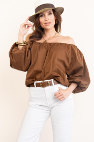 Aaiko |  Off-shoulder top Maddy | brown | Picture 2