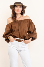 Aaiko |  Off-shoulder top Maddy | brown | Picture 5