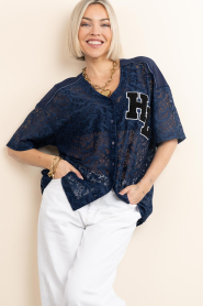 Haute L'Amitié :  Lace baseball blouse Court | dark blue - img5