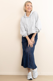Haute L'Amitié :  Stretch lace maxi skirt Summer | dark blue - img2