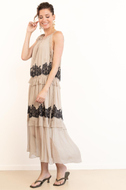 Second Female :  Crêpe dress with lace details Lyndia | taupe  - img4