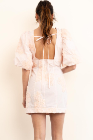 Second Female |  Mini-dress with puff sleeves Ashley | light pink   | Picture 9