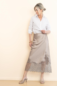 Second Female |  Satin skirt with lace details Wila | taupe | Picture 6