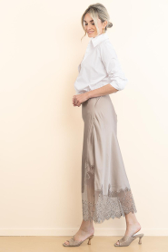 Second Female |  Satin skirt with lace details Wila | taupe | Picture 8