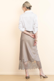 Second Female |  Satin skirt with lace details Wila | taupe | Picture 9