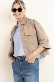 A. Kjaerbede :  Sunglasses with round frame Marvin | taupe - img4