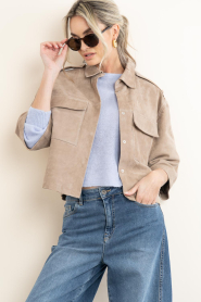 A. Kjaerbede :  Sunglasses with round frame Marvin | taupe - img5