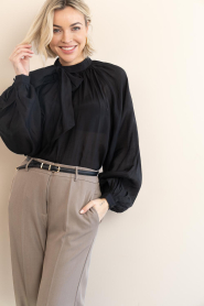 Copenhagen Muse |  Blouse with bow detail Tilly | black | Picture 2