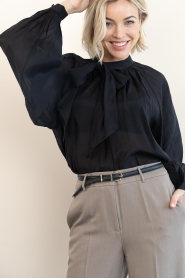 Copenhagen Muse |  Blouse with bow detail Tilly | black | Picture 8