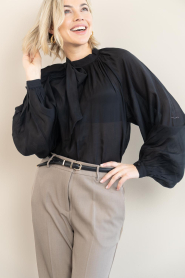 Copenhagen Muse |  Blouse with bow detail Tilly | black | Picture 4