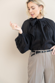 Copenhagen Muse |  Blouse with bow detail Tilly | black | Picture 5