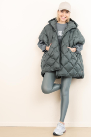 Deblon |  Long sweater with logo | Green | Picture 3