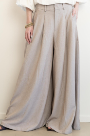 Co'Couture |  Ultra wide leg pantalon Marlo | taupe  | Picture 4