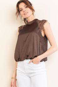 Co'Couture :  Balloon top with lace details Idun | brown - img4